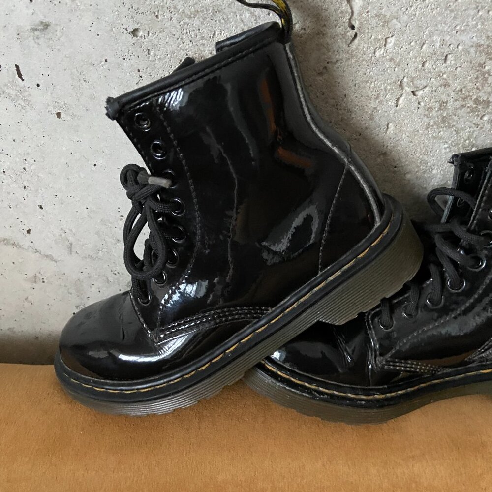 Dr. Martens JUNIOR 1460 Black Patent Leather Boots UNISEX - Picture 8 of 10